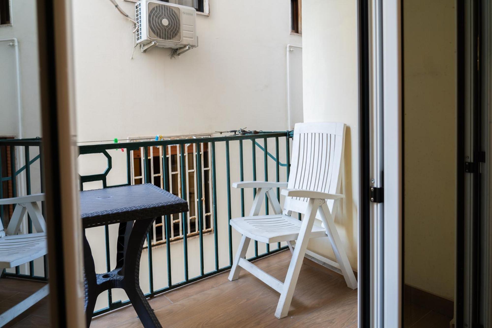 Suite Cervantes Νάπολη Εξωτερικό φωτογραφία